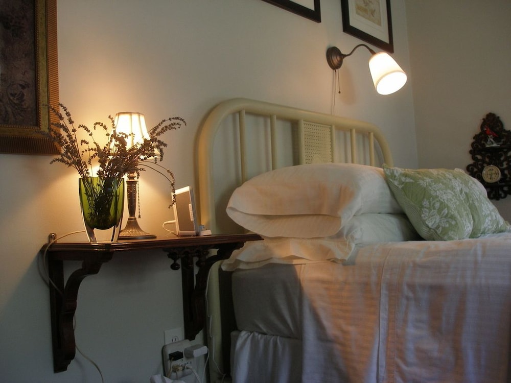 Triple Room (Patriquin Suite) photo 1