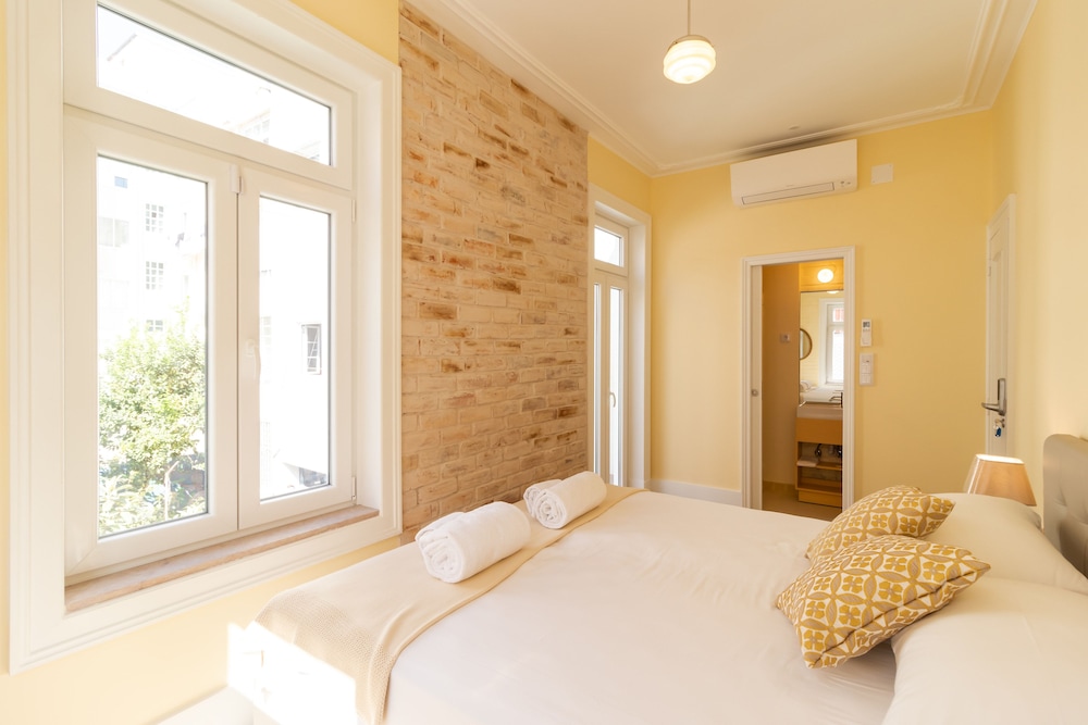 Deluxe Double or Twin Room, Balcony