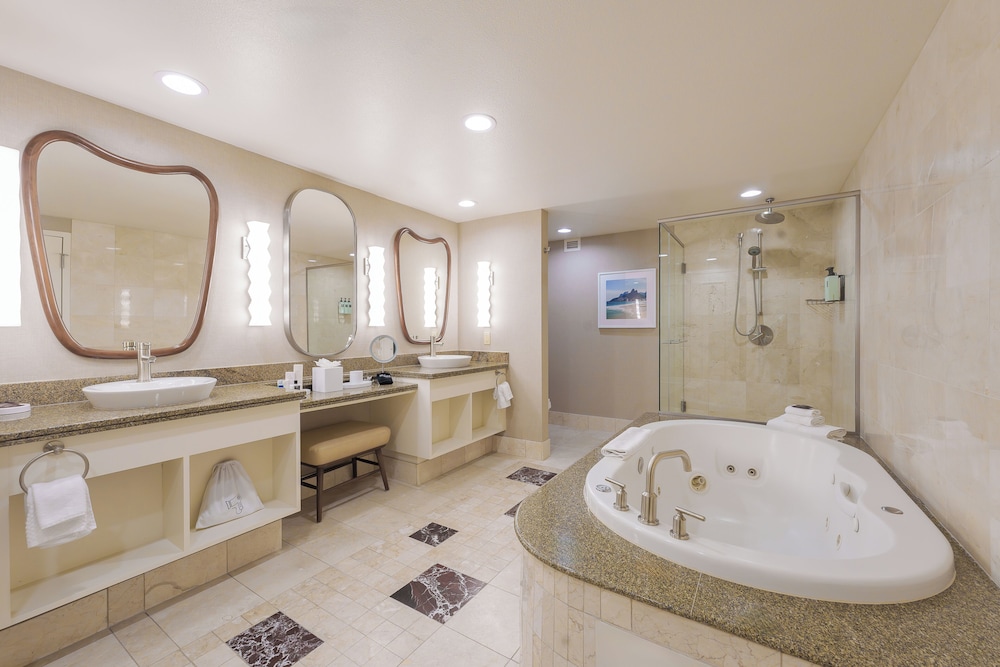 Premier Suite, 1 Bedroom with 2 Queens (High Floor) - Photo 22