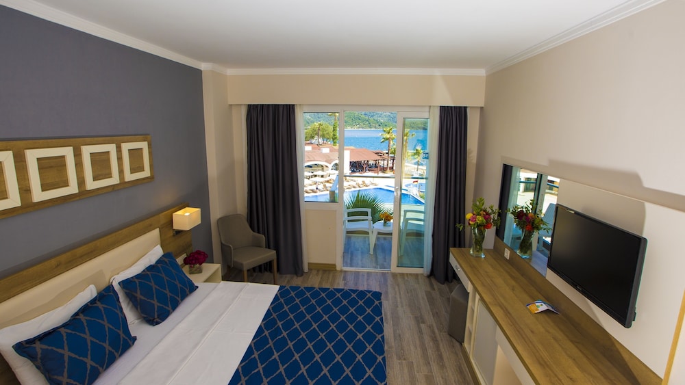 Standard Room, Non Smoking, Sea View photo 2