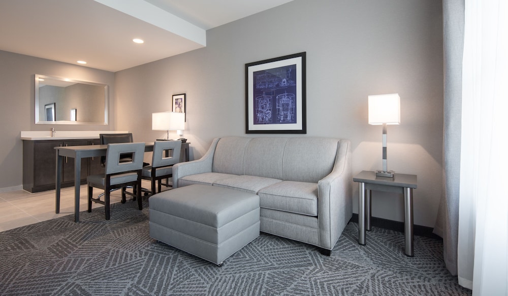 Suite, 2 Queen Beds, Accessible, Non Smoking (Roll-in Shower) photo 3