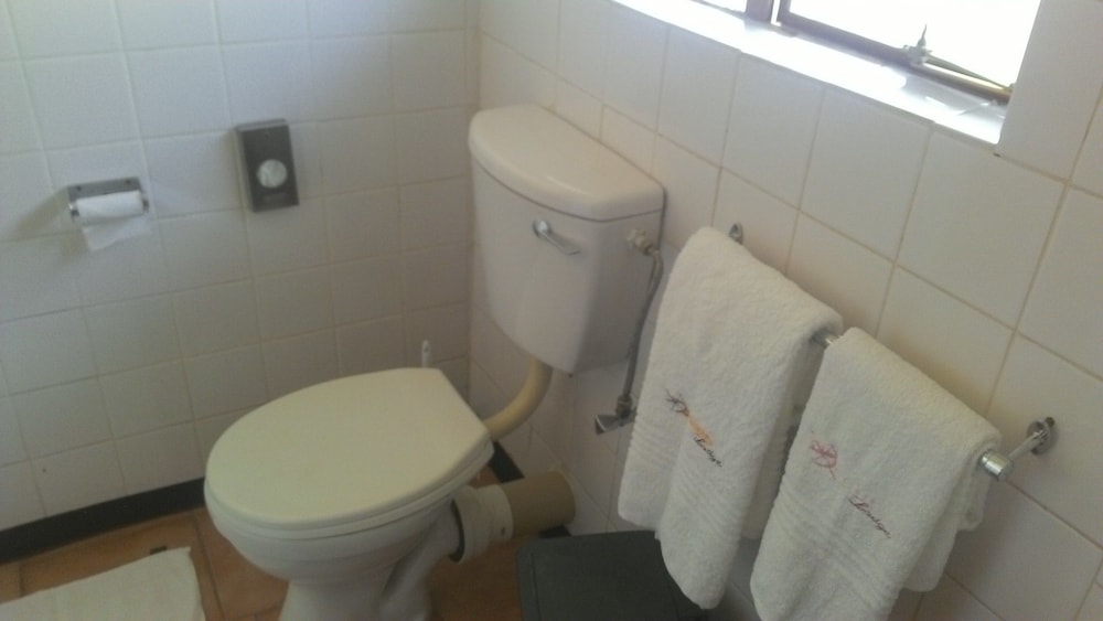 Standard Room, 1 Bedroom, Private Bathroom photo 3