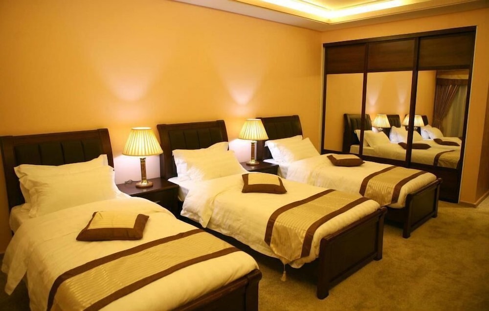 Standard Triple Room, City View photo 1