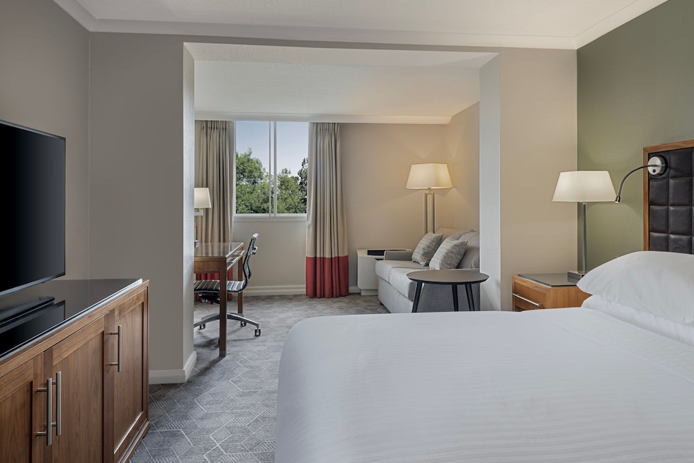Premium Room, 1 Double Bed thumbnail 6