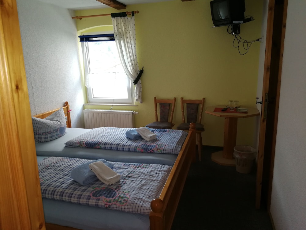 Standard Double Room (2) photo 3