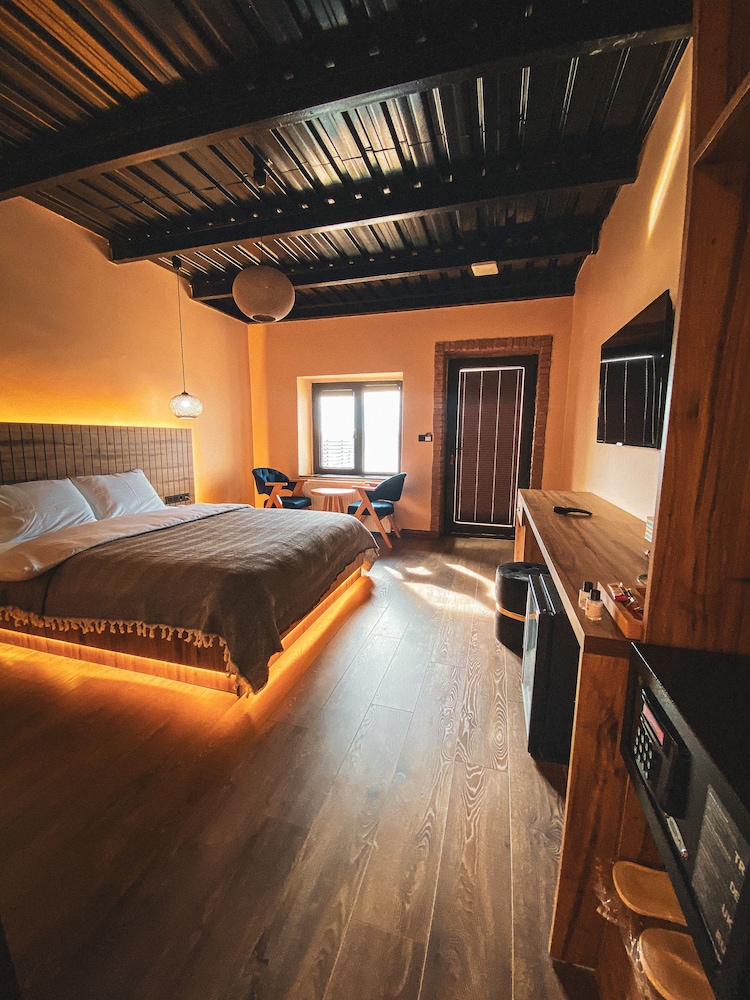 Comfort Room, 1 Double Bed, Sea View, Sea Facing - Photo 5
