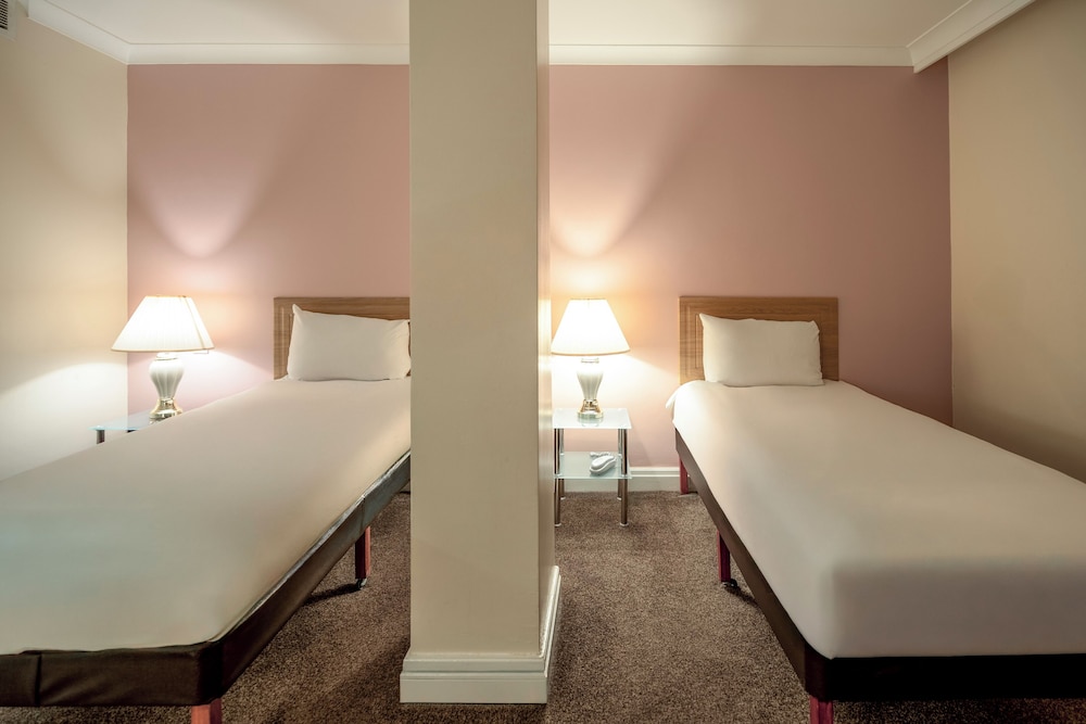 Twin Room, No Windows - Photo 6