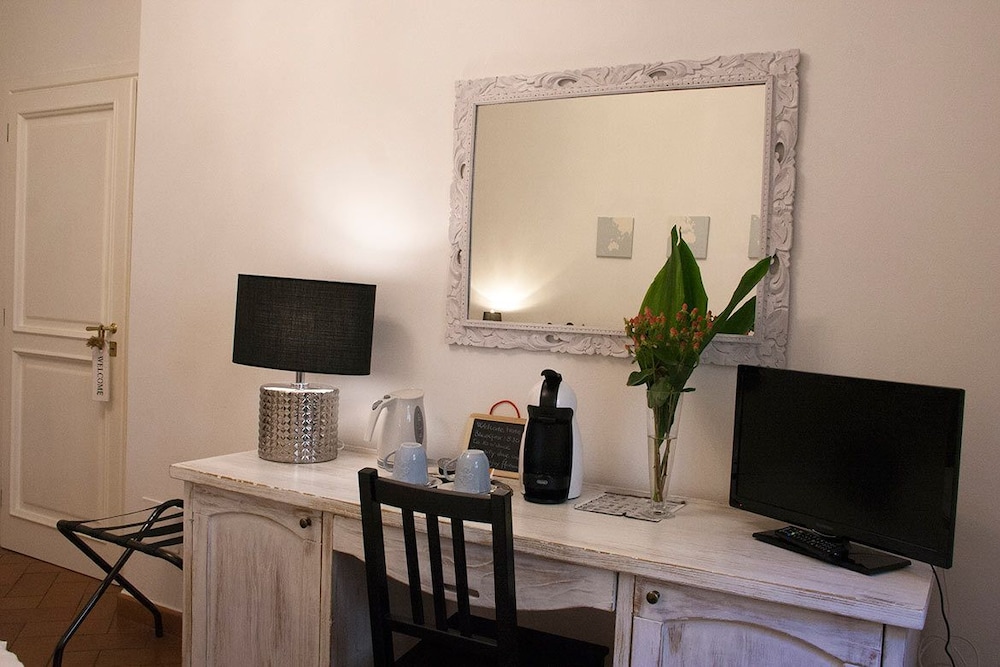 Deluxe Triple Room photo 2
