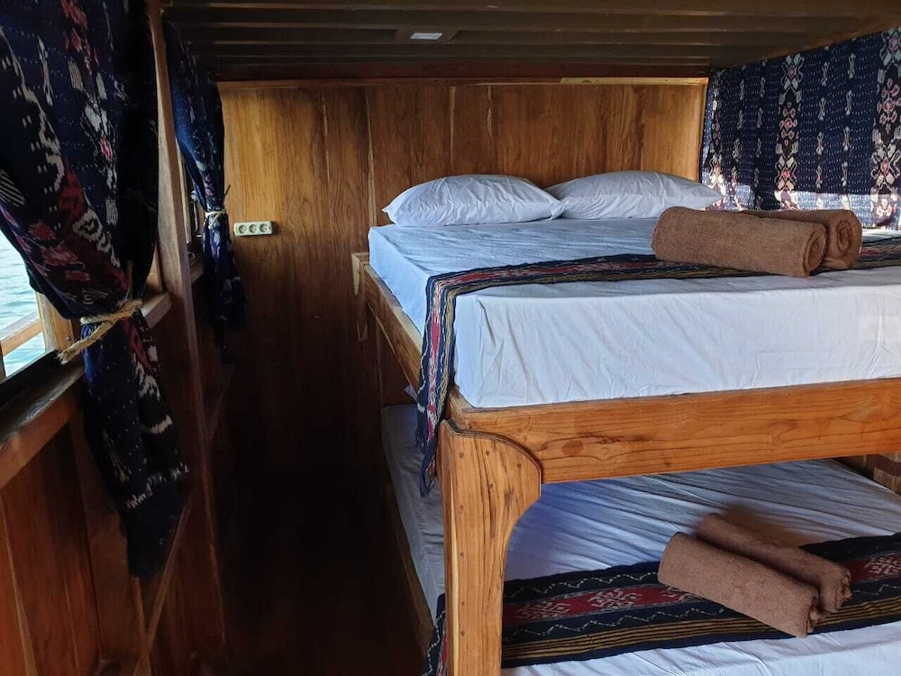 Superior Cabin, 1 Bedroom, Beach View, Sea Facing photo 3