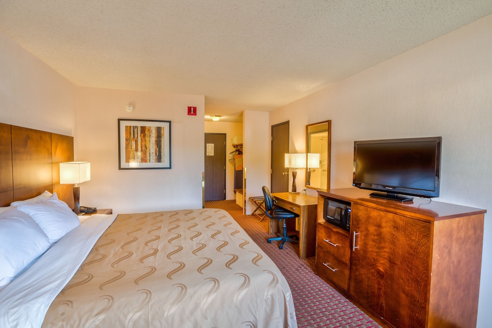 Business Room, 1 King Bed, Non Smoking - Photo 2