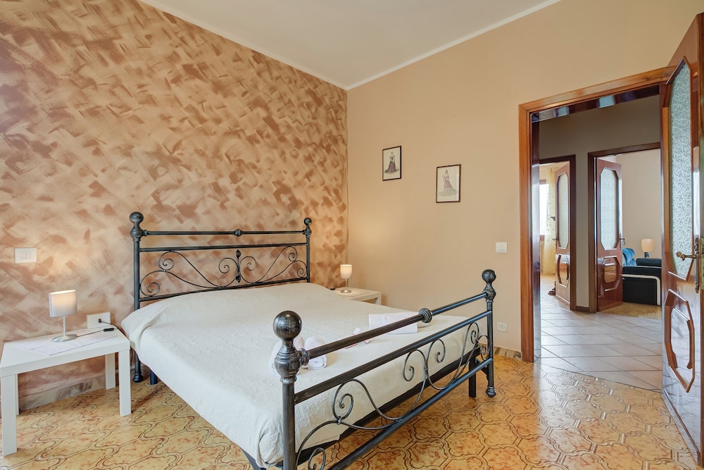 Family Apartment, 3 Bedrooms (Profumo Del Garda Hilly Area And Lake) photo 3