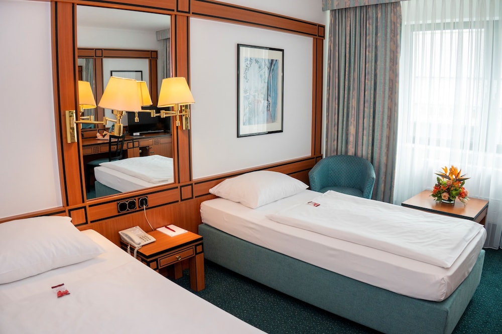 Twin Room - Photo 2