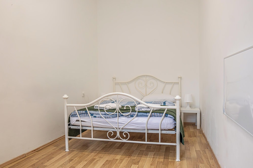 Basic Apartment