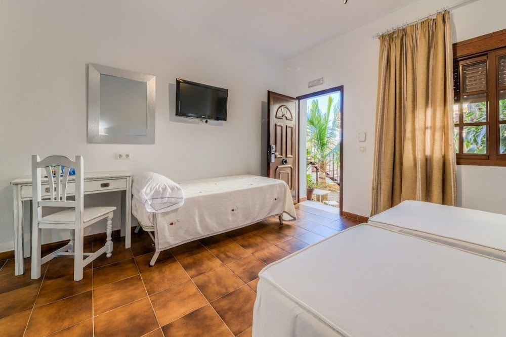 Triple Room photo 2