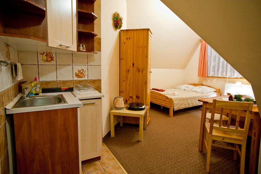 Classic Double Room (for 3 people) photo 1