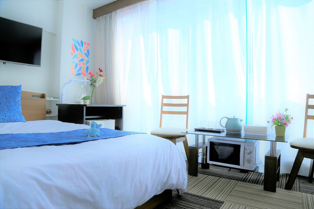 [Non Smoking] Top Floor Triple Room
