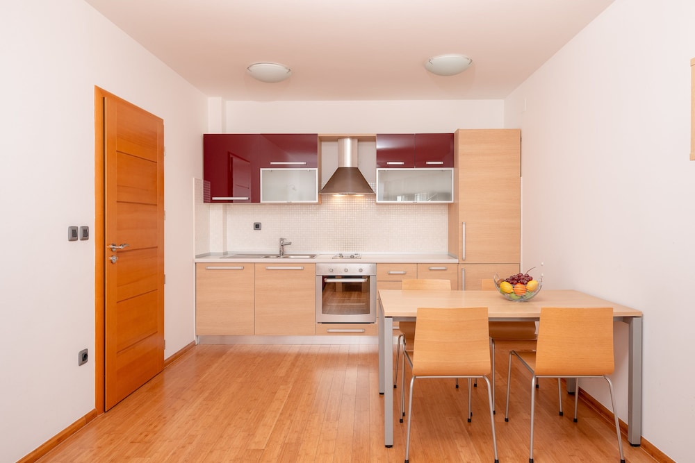 Classic Apartment (4) photo 3
