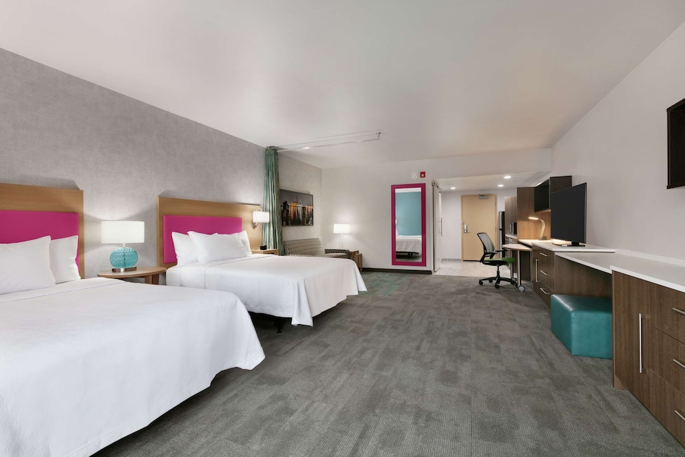 Studio, 2 Queen Beds, Accessible, Non Smoking (Roll-In Shower) photo 1