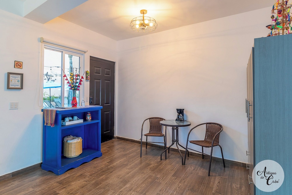 Comfort Studio, 1 Queen Bed with Sofa bed, Pool Access photo 2