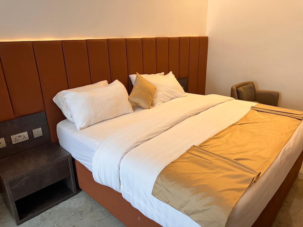 Deluxe Single Room, City View