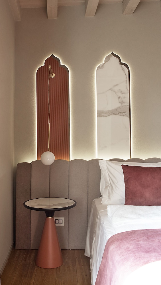 Luxury Room - Photo 5