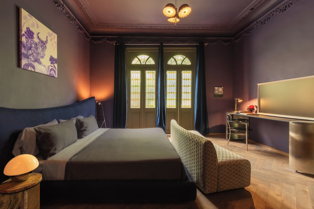 Deluxe Room, Balcony, City View