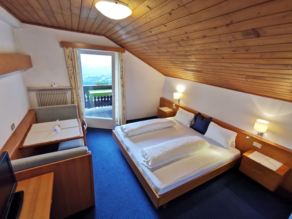 Panoramic Double Room, 1 Bedroom, Balcony, Valley View photo 2