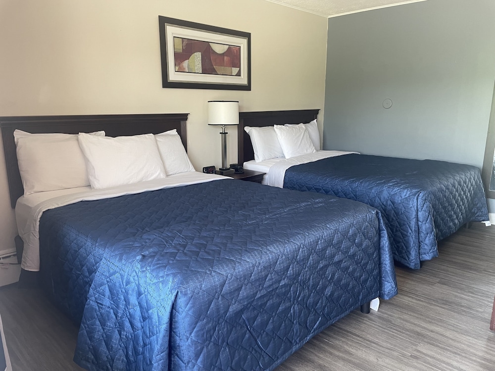 Economy Double Room, 2 Queen Beds photo 1