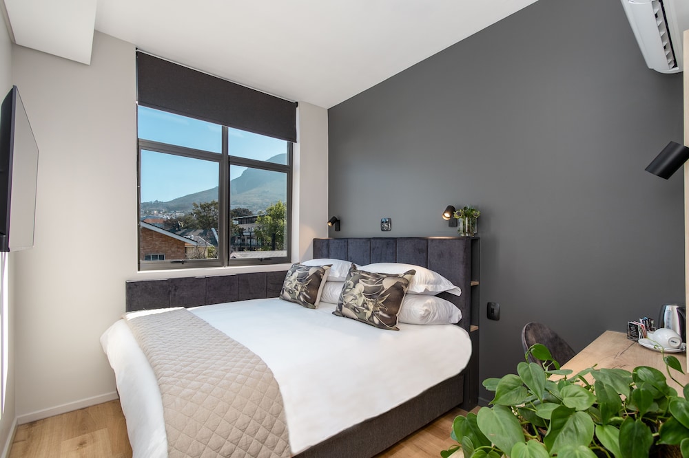 Economy Double or Twin Room, Mountain View (Pods) - Photo 1