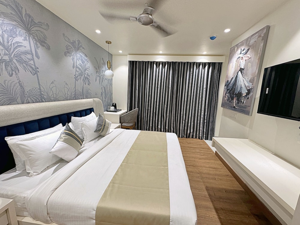 Deluxe Double or Twin Room - Photo 18