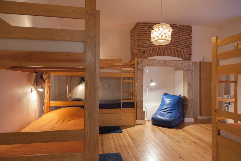 Standard Shared Dormitory, Multiple Beds photo 2