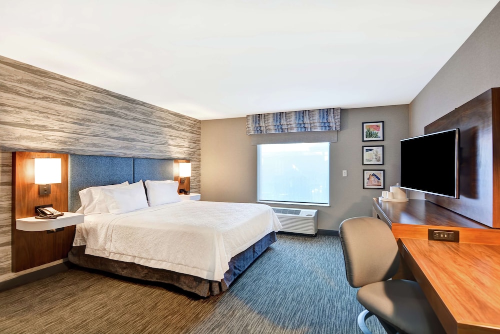 Room, 1 King Bed, Accessible, Non Smoking - Photo 2