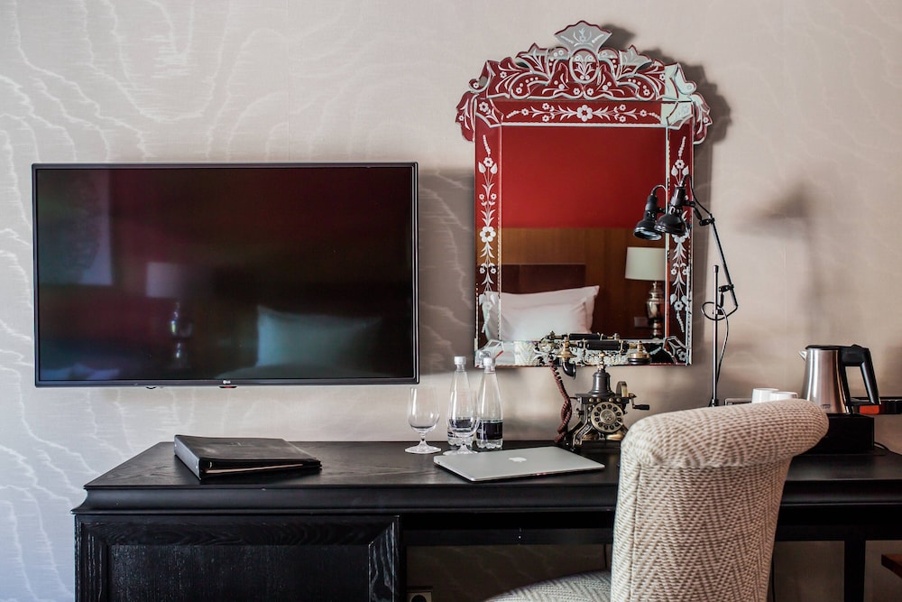 Executive Room, 1 King Bed (Courtyard View) - Photo 3