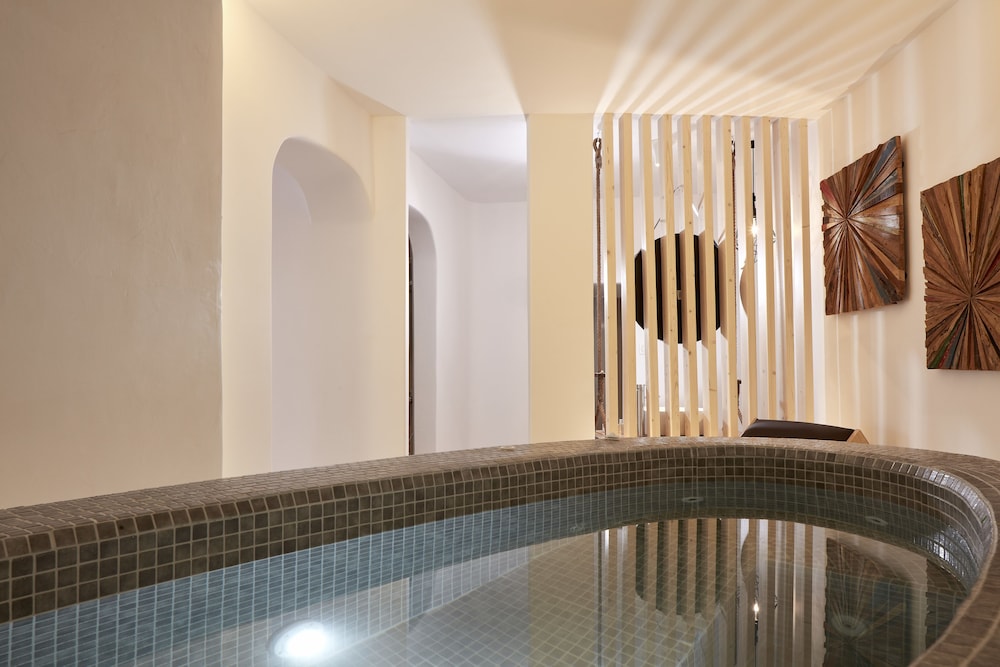 Suite, Jetted Tub, Sea View (Absolut) photo 2