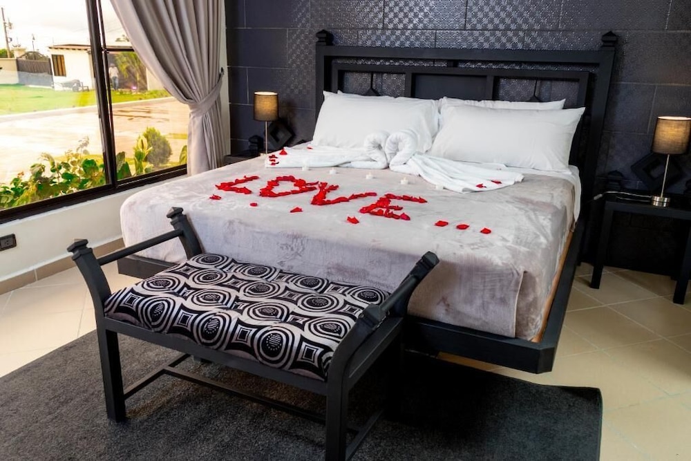 Triple Room, 1 King Bed with Sofa bed, Garden View photo 1