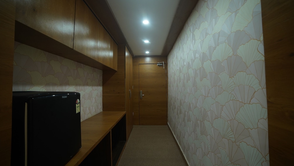 Studio Suite - Photo 3