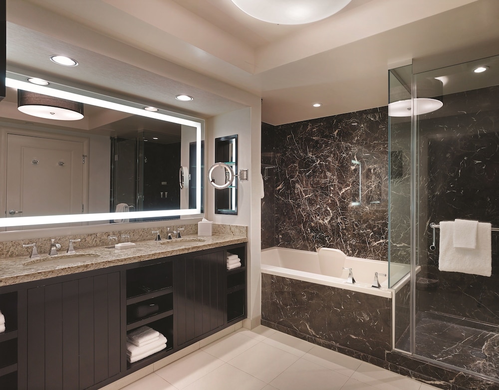 W Premier King Suite - Photo 4