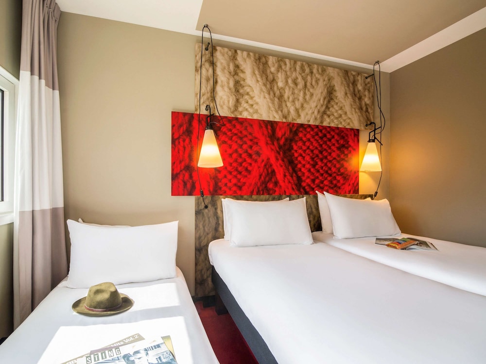 Superior Room, Multiple Beds - Photo 4