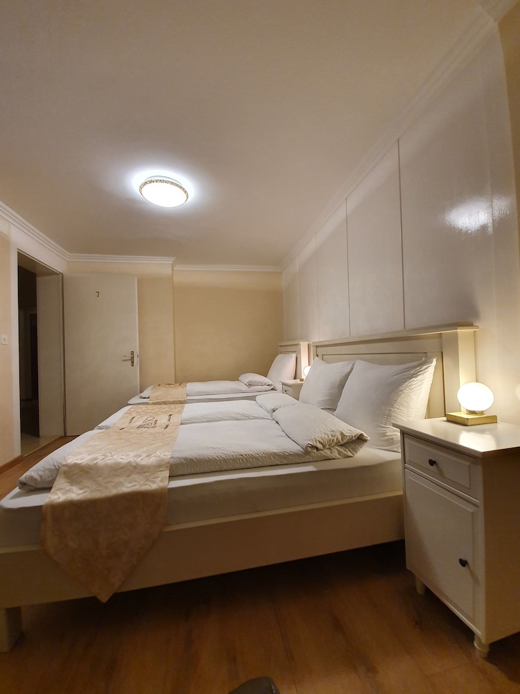 Standard Triple Room - Photo 6