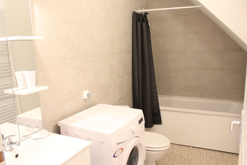 Apartment (Waterloo) photo 2