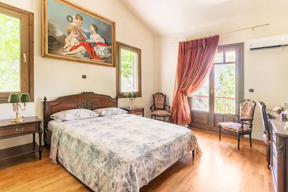 Traditional Villa photo 2