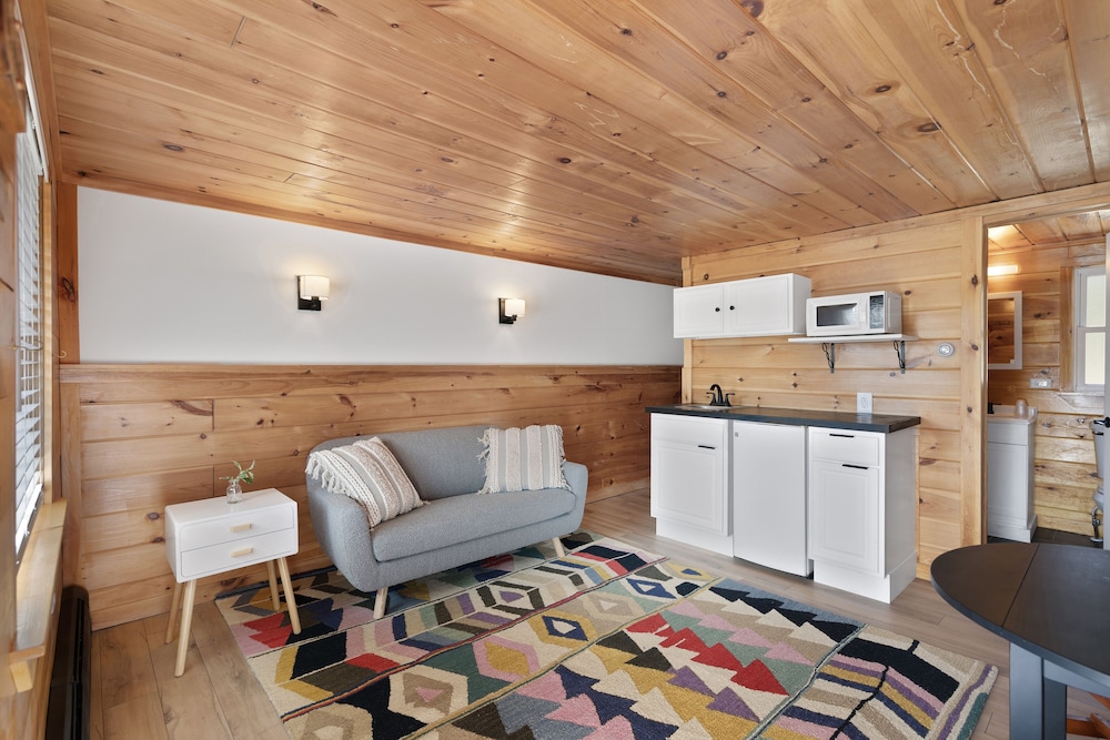 Studio King Suite photo 1