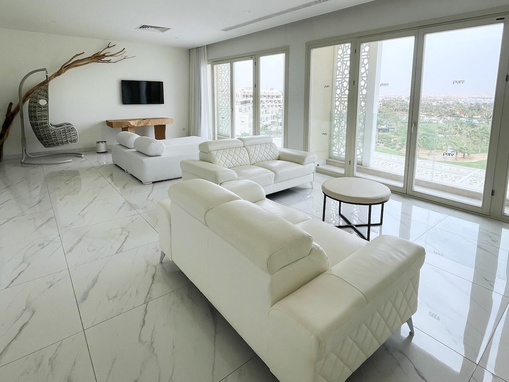Suite (SKY Suite)