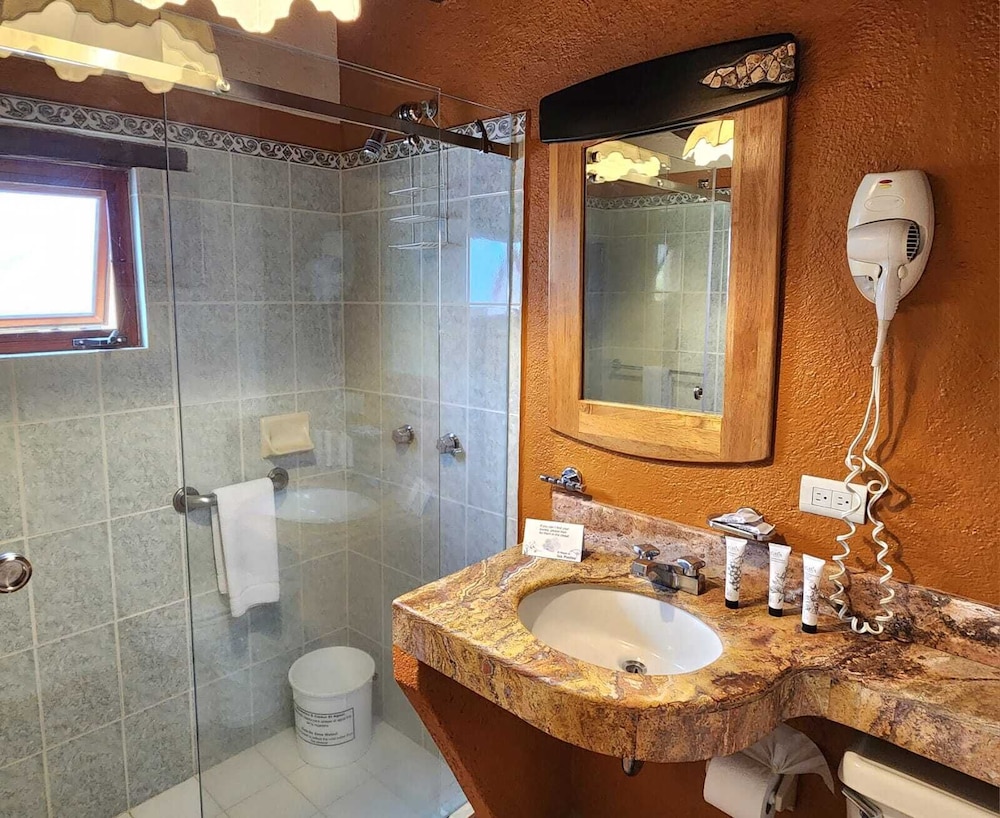 Suite - Photo 7