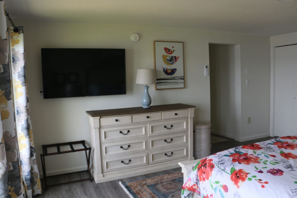 38 West Lake House (Cottage) photo 2