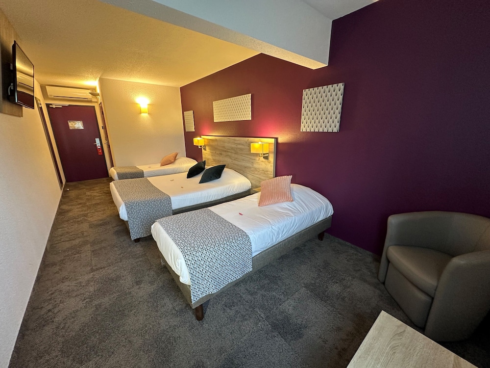 Standard Quadruple Room - Photo 4