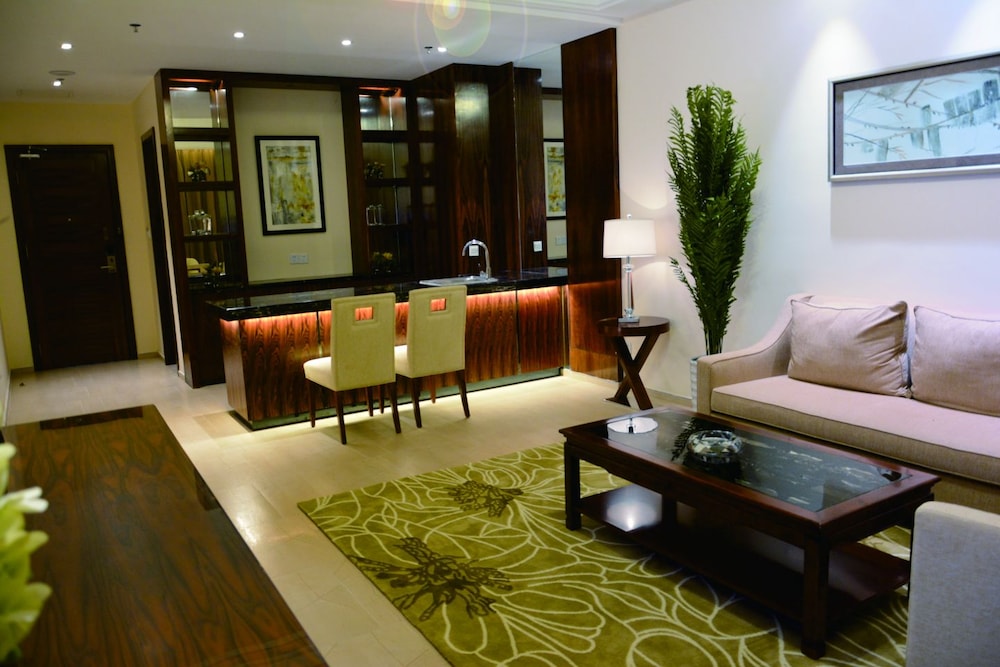 Executive Suite photo 2
