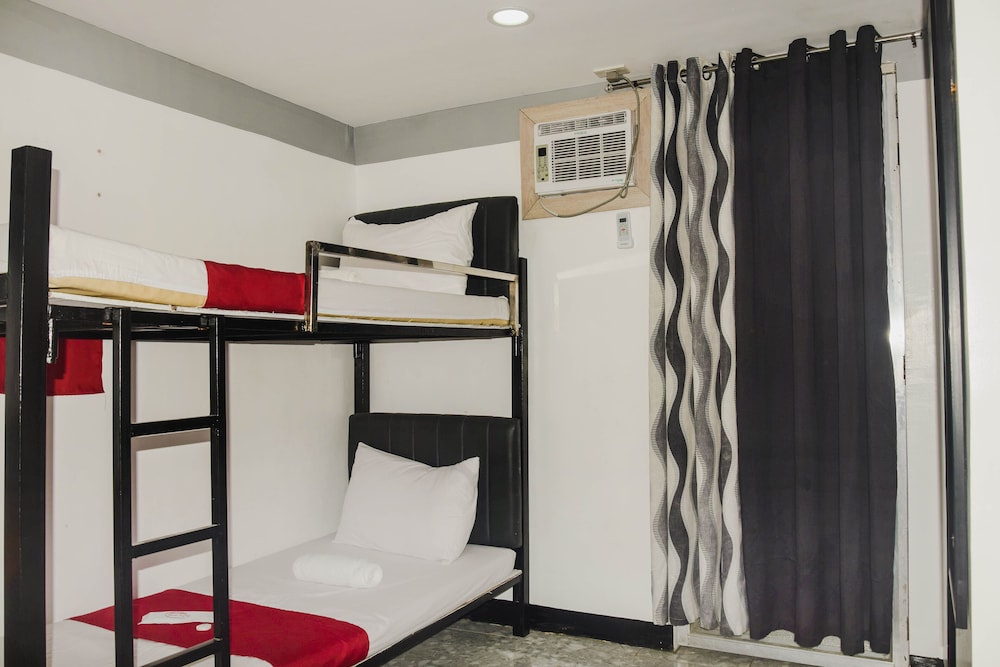 Deluxe Quadruple Room - Photo 5