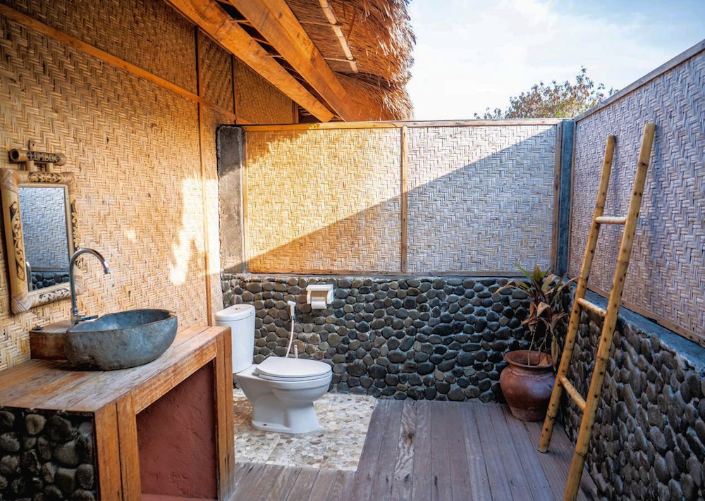 Bungalow - Beach Front, Private Bathroom - Photo 6