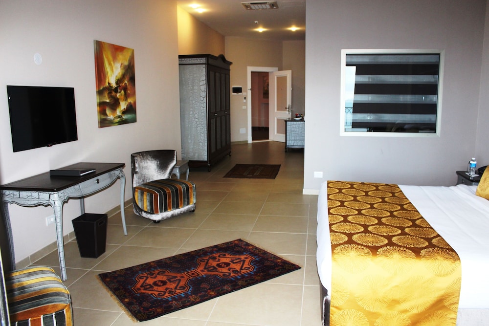 Junior Suite with Balcony photo 1